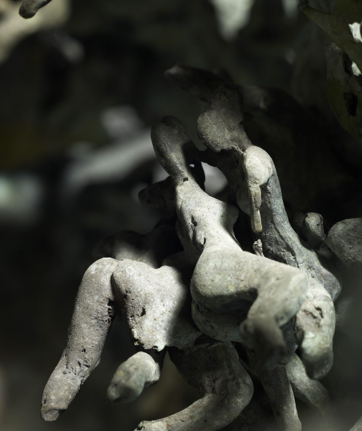 tornade écologie destruction bronze sculpture art mythe tourbillon